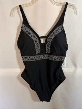 Freshwater Women's Black V-Neck Embroidered One Piece Swimsuit NWT Size Large